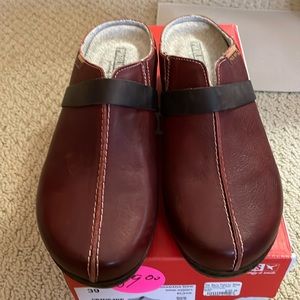 PIKOLINOS Granada Red Oiled Clog Size 39 - Like new, worn once